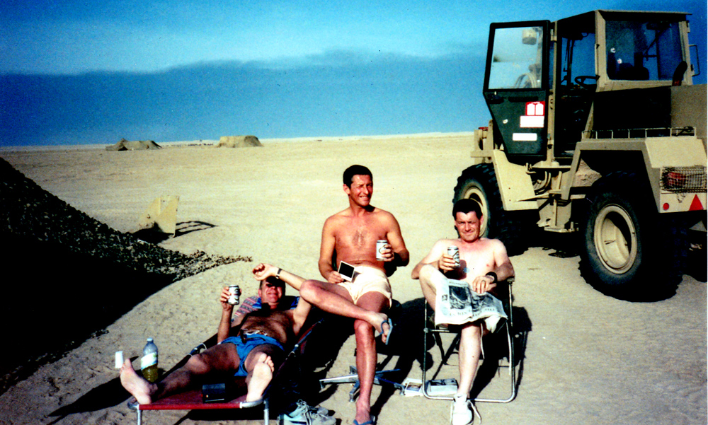 Kuwait desert with Dave Marsh - Phil Norbury 1991